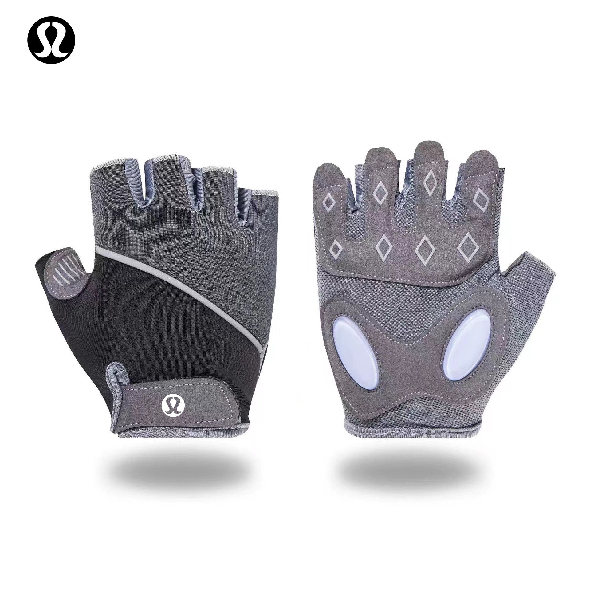 ms. lululemon's air-retarding exercise, half-finger yoga guy training in iron and grinding