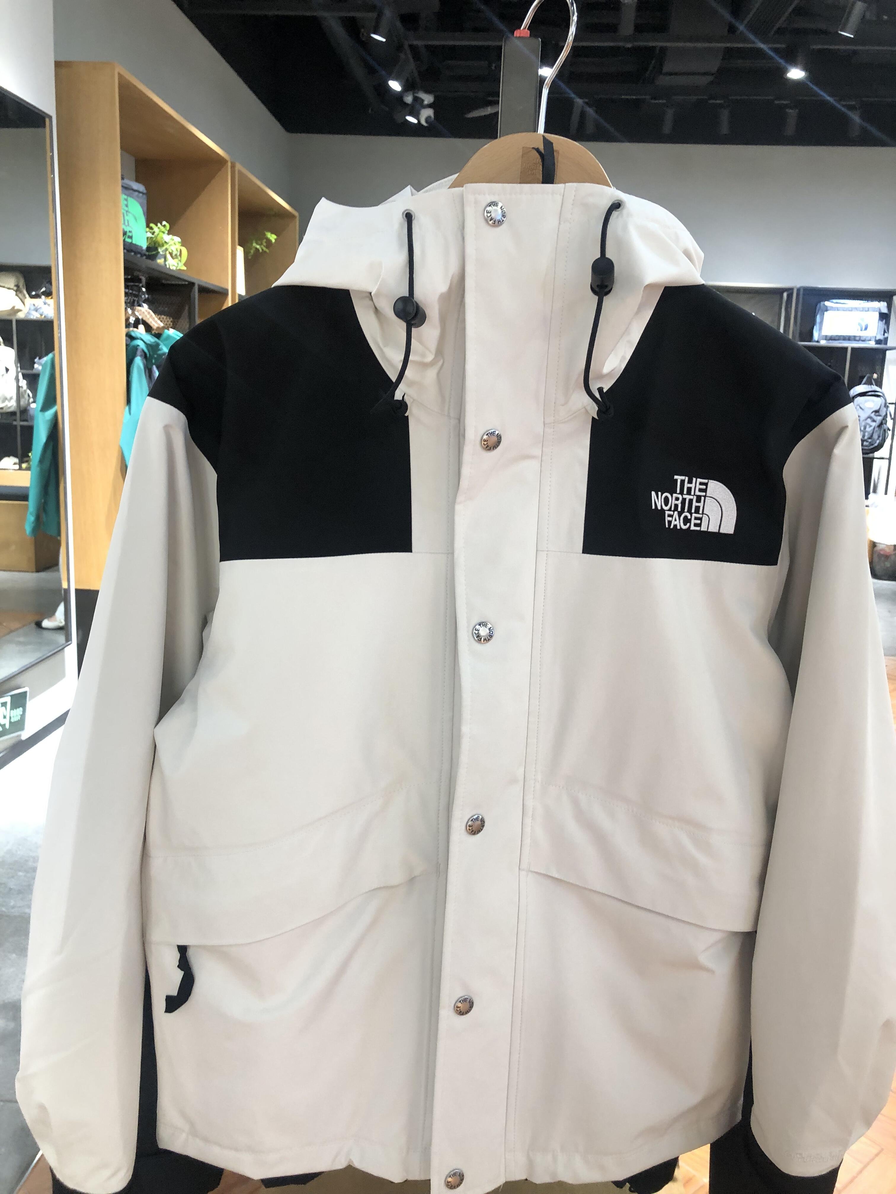 I'm gonna buy an ICON exterior wind and waterproof coat for the American version of The North Face