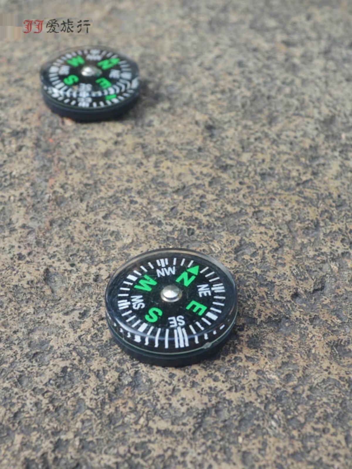 A MINI-OUTDOOR POINTER, A NORTHERN PIN GUIDE TO PLASTIC 2,2.5CM TOURISM, CUSTOMIZES THE LOGO TRAVEL FIELD