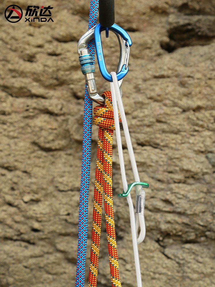 SPT treaders outside Hinda/Xinda regulate foot belt climbers
