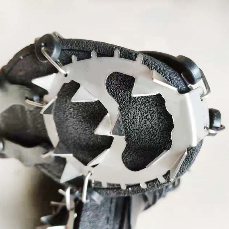 18-bit ice-crawling gears outside of the new ice claws, slipper-and-slip-and-shoe nails, stainless steel feet, snow claws