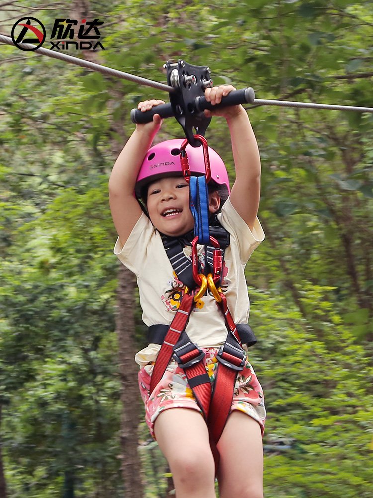 Hinda children ' s seatbelts indoors to expand the full-body seatbelt rock climbing children ' s insurance belts to protect children outdoors