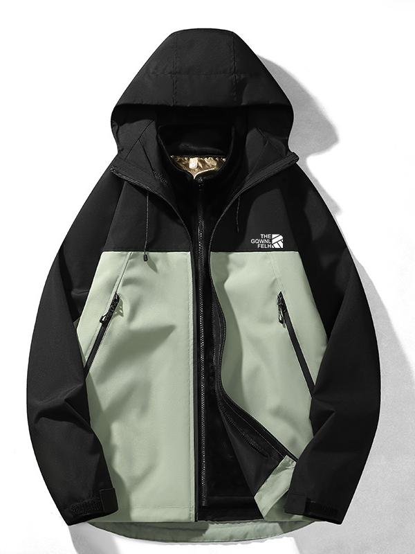 A man and a woman who travel in an exterior assault suit in the north can take off a waterproof and windproof coat