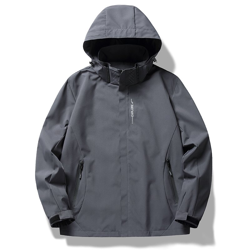 IN THE AUTUMN AND WINTER, NASA'S EXTERIOR ASSAULT SUIT MEN AND WOMEN CAN TAKE OUT THEIR INSIDE AND WIND AND WATER-PROOF JACKETS, THREE TIMES THE SAME AS A MOUNTAIN MAN
