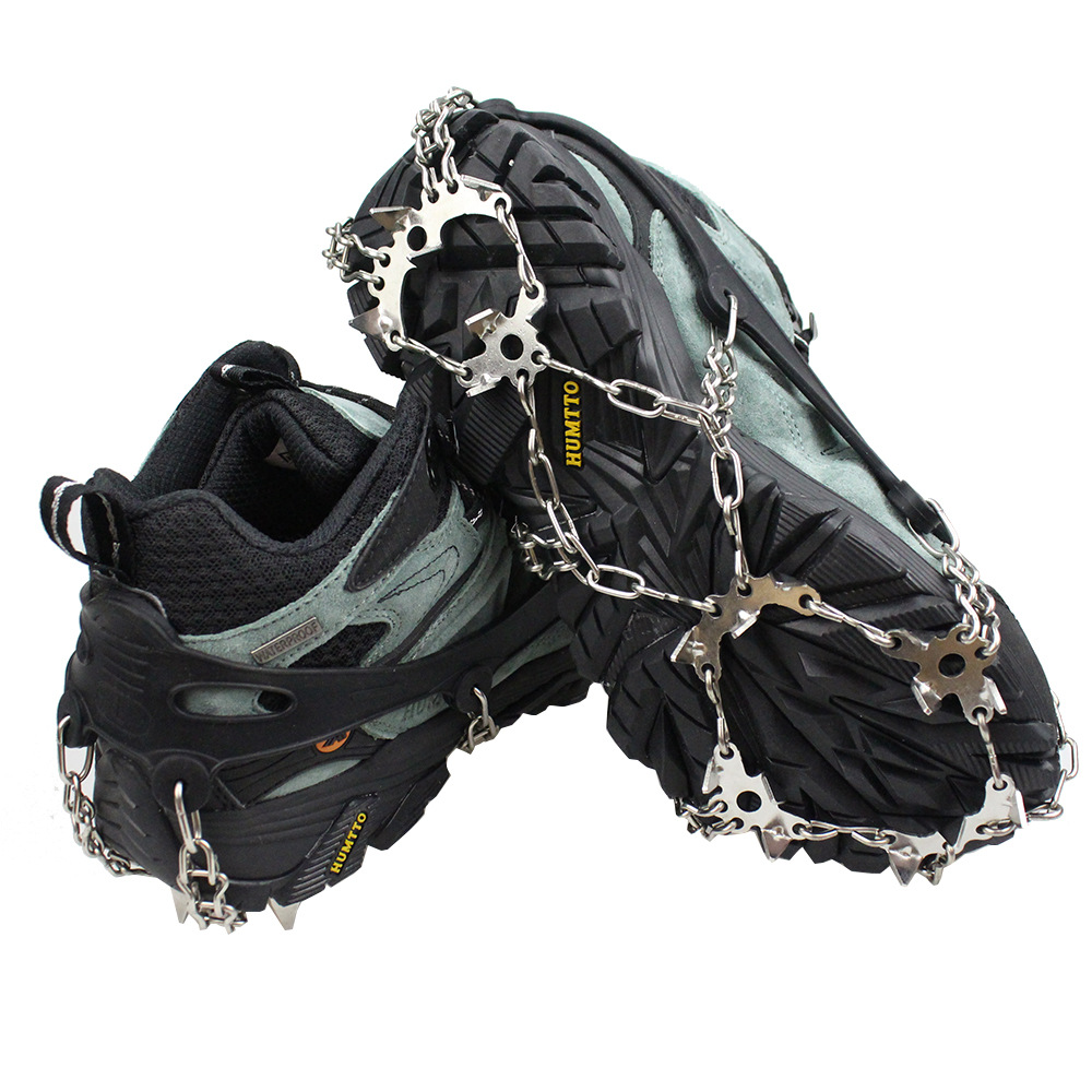 ONE PAIR OF ICE CLAWS, 28 TOOTH BLACK L