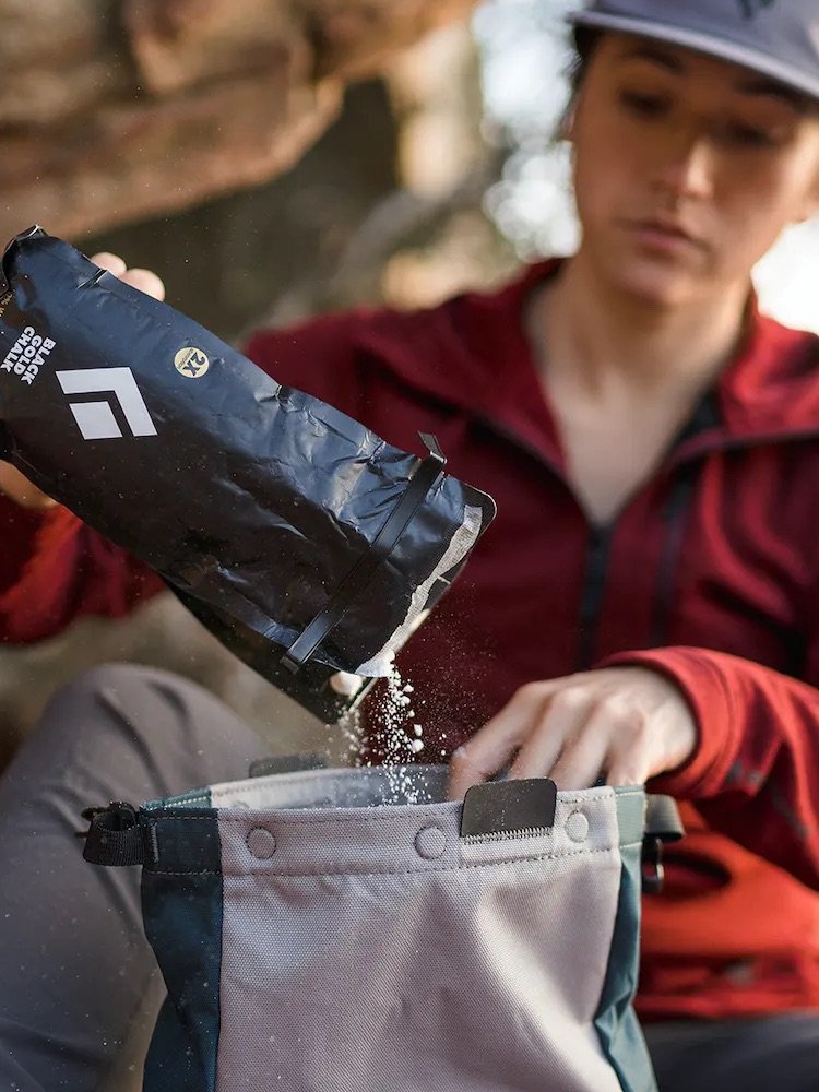 The BD Black Drill Forearm Crusher Finger trained the finger to climb the rocks and climb the mountain with the main ATC gear