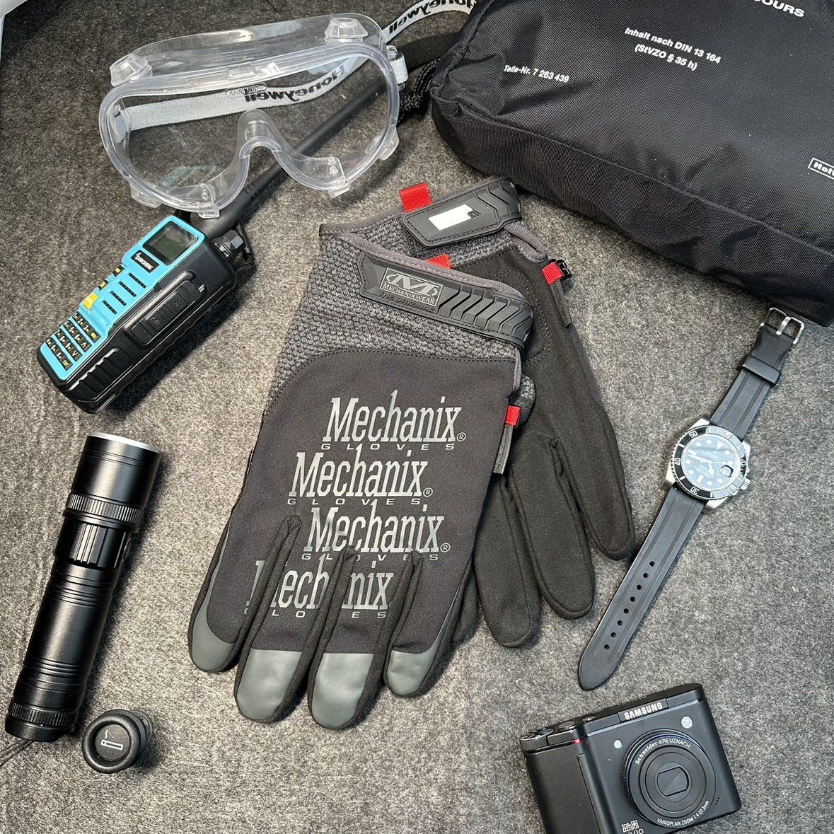 Big Hand Benefit, U.S. outdoor motorcycles cycling to stay warm and flexible for the winter