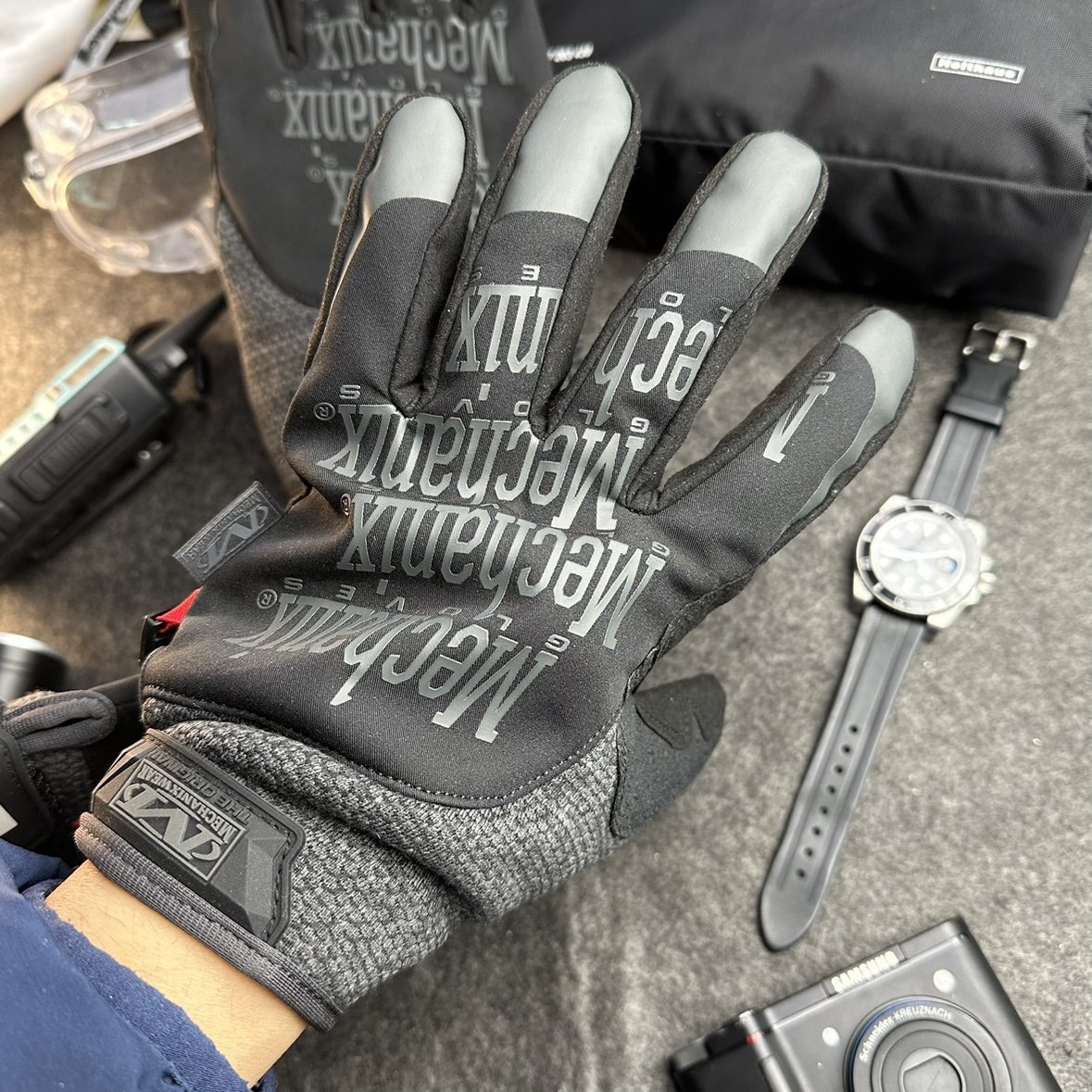 Big Hand Benefit, U.S. outdoor motorcycles cycling to stay warm and flexible for the winter