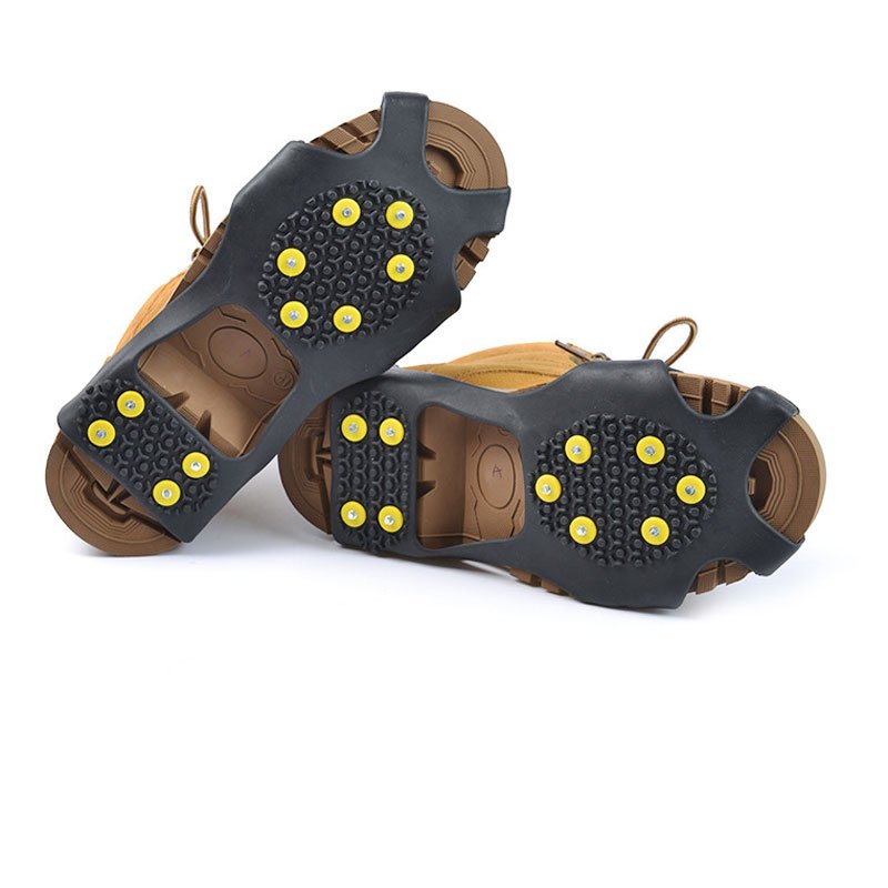 Outdoor skating and skating, 10-toothed, nailed shoes, and ice-cracking chains