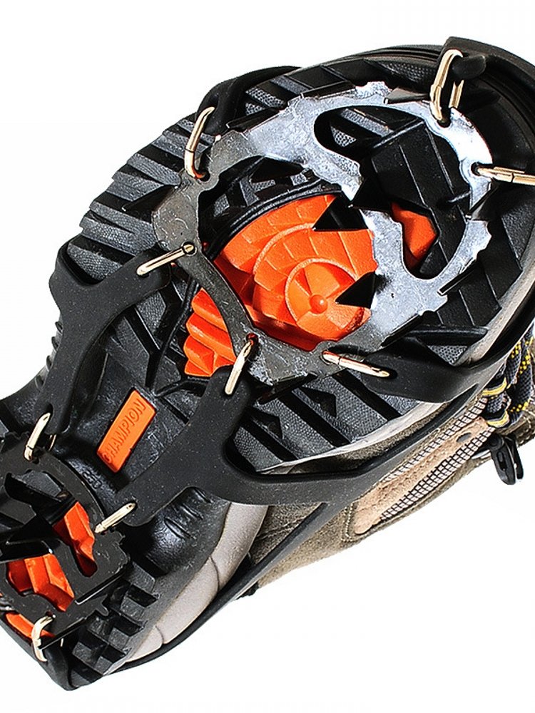 German imported technology Selpa, 18-tooth silpa, ice-crawling gear, skate-resistant shoe set, on foot