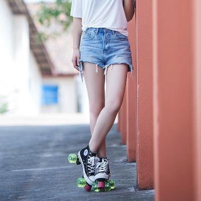It's straight for a multi-colour tan skates