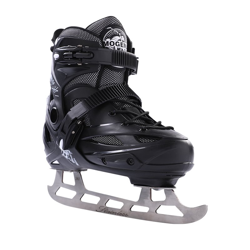 A grown-up skating slipper, skating skater, skatler, skatler, skatler, skatler, man and woman