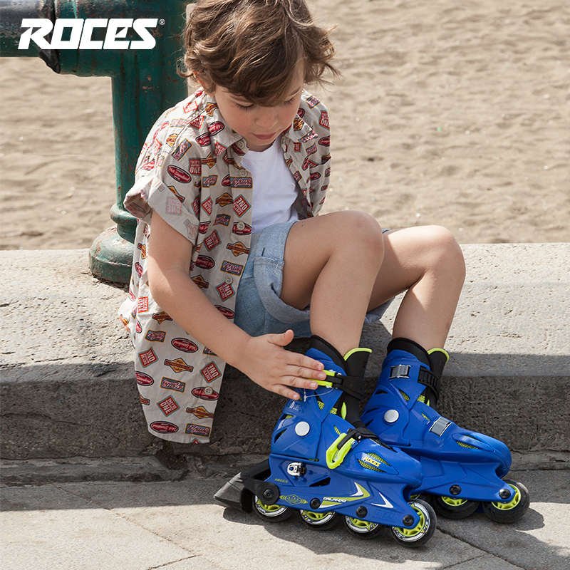 ITALIAN ROCES SKATING SHOES FOR GIRLS WITH A PROFESSIONAL SKATE SUIT FOR YOUNG BEGINNERS WITH A DRY ICE BAR