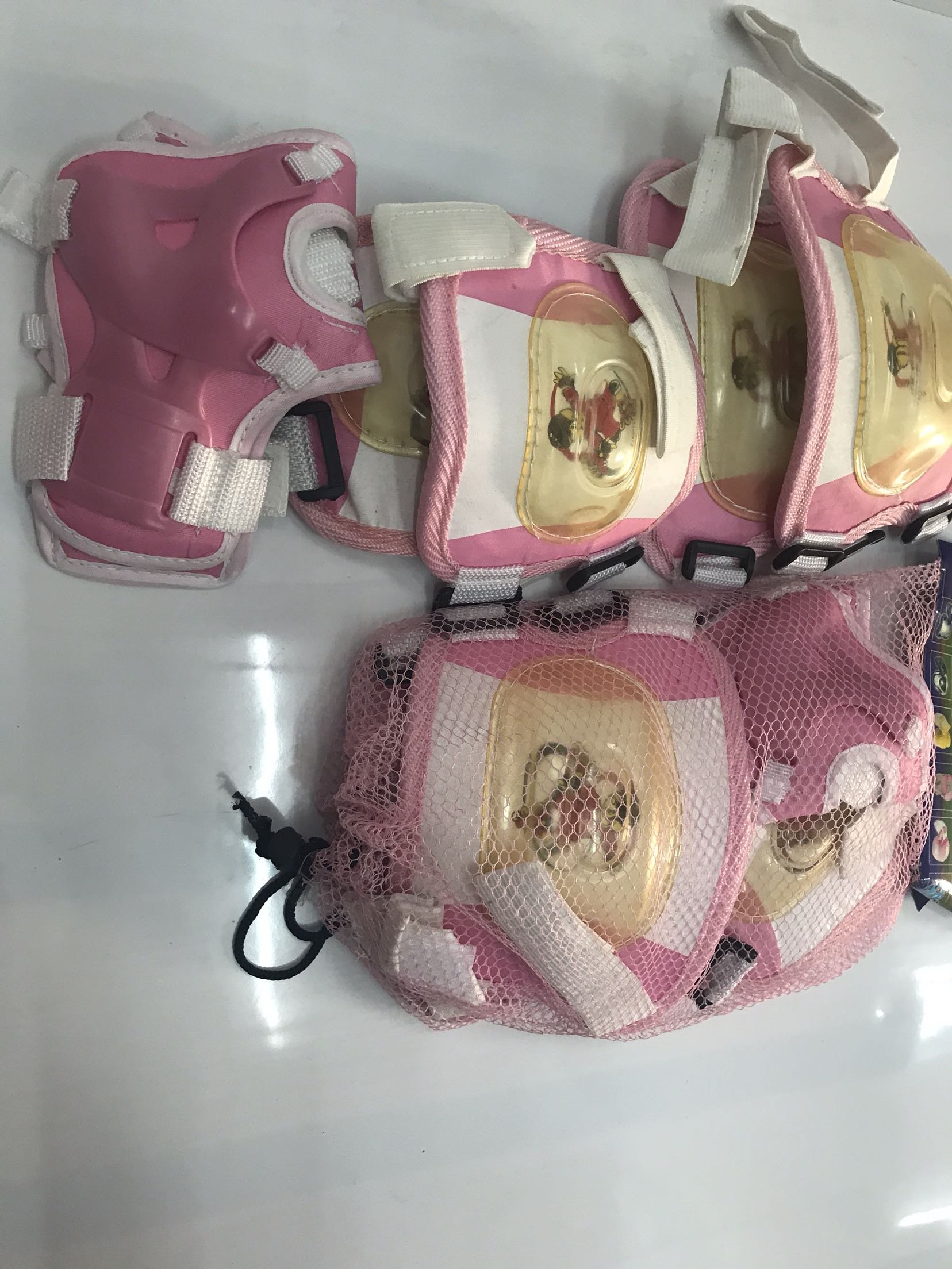 Wheel skating gear, wheel skating gear for children, wheel skating gear, skates, skates