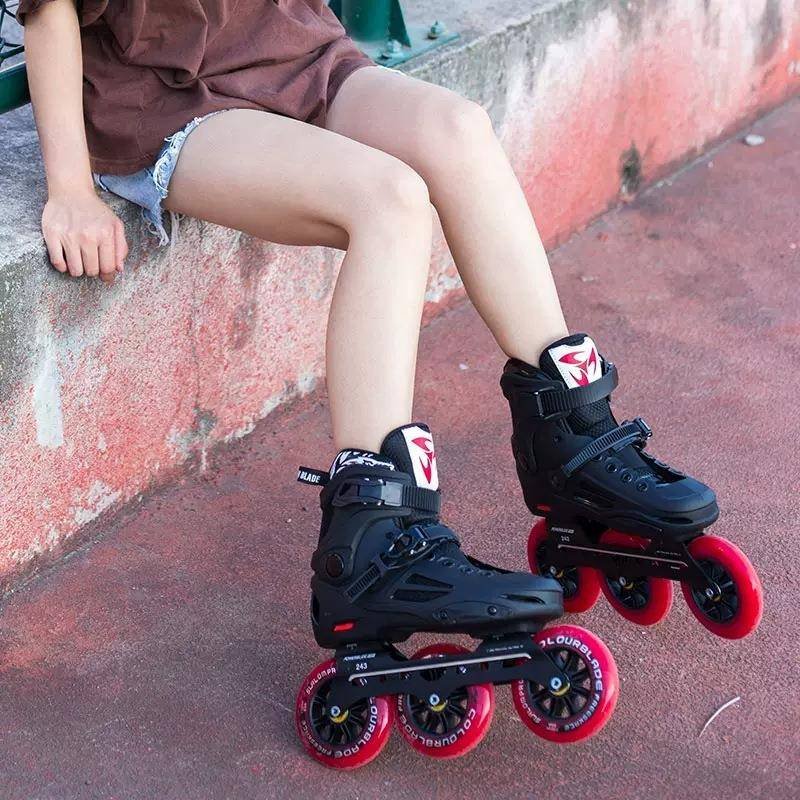 F110 BIG 3-WHEEL-SKATING SKATING SHOES