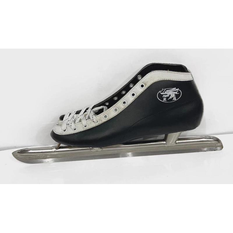 Skating skating shoes