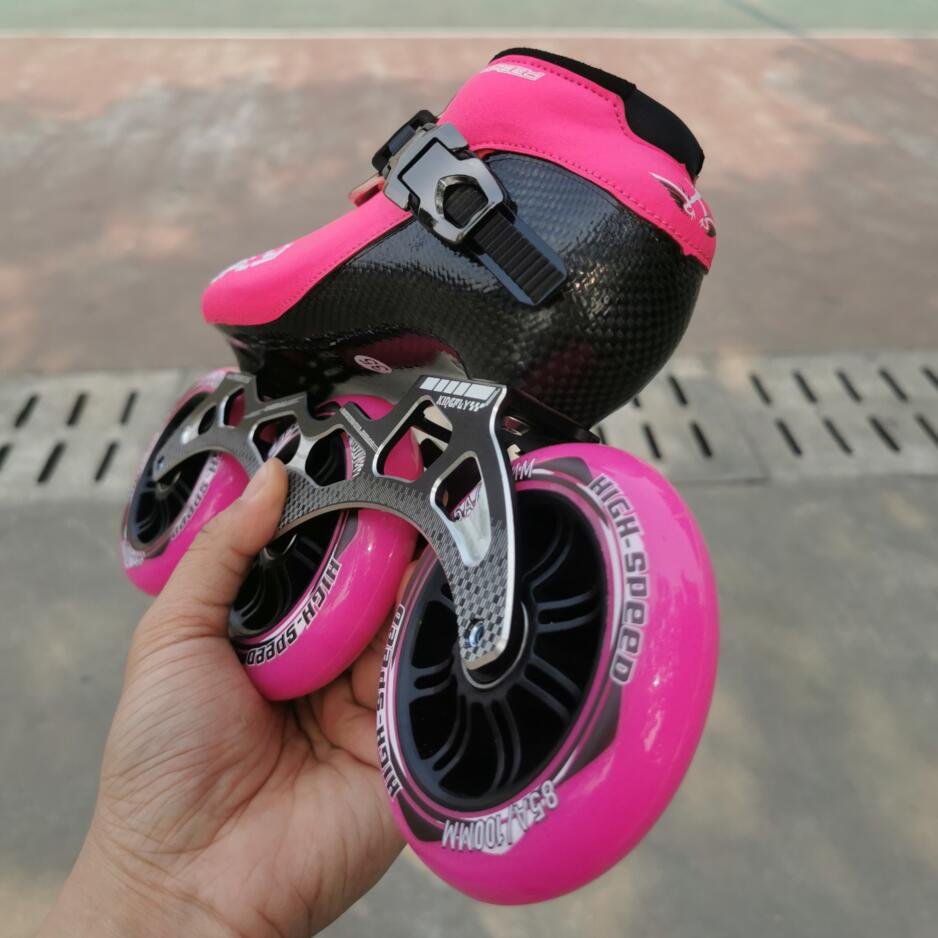 HIGH-LEVEL TRAINING COURSE FOR MEN AND WOMEN IN HIGH-END CHILD CARBON-FIBRE SLIPPER KINGFLY ROLLER SKATES