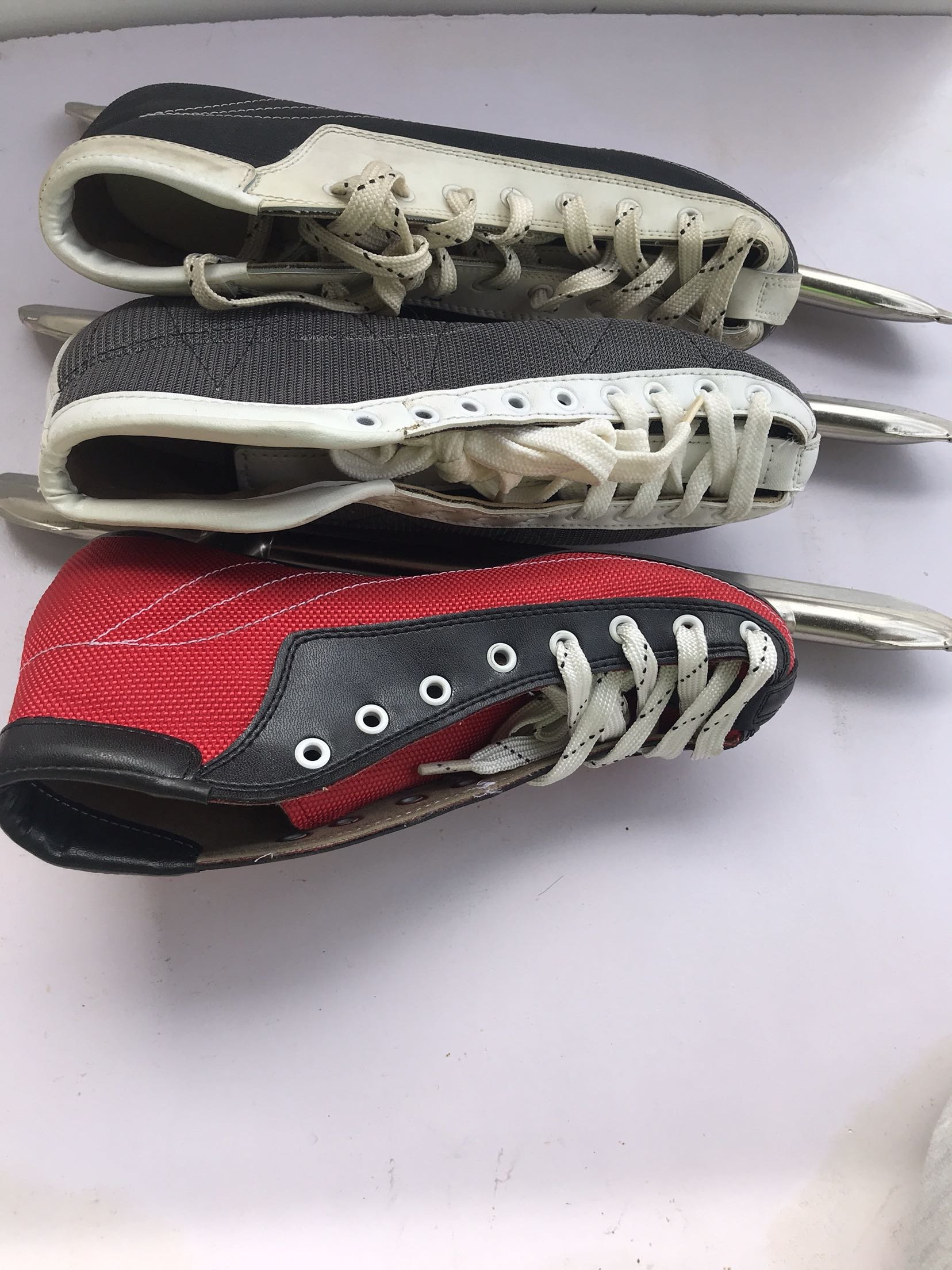 Skating skating shoes, old skating skating shoes