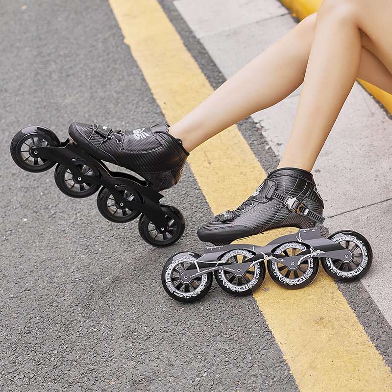 A big wheel of children in high-speed slippers can modulate carbon fibres with a special roller skater