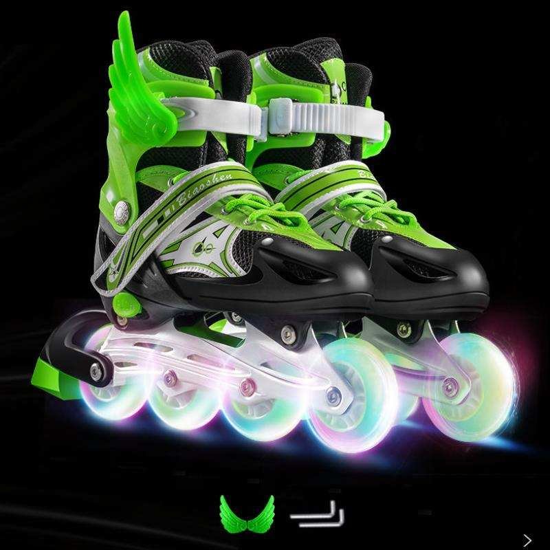 Roller skates, full of two adult skiers for both boys and girls, and rollers for a straight wheel for girls