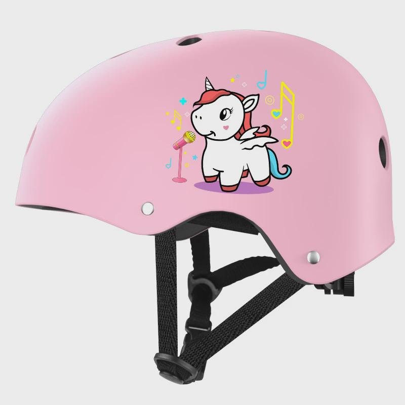 Your Majesty's child, with a thick skating helmet, a skating elbow-protected girl
