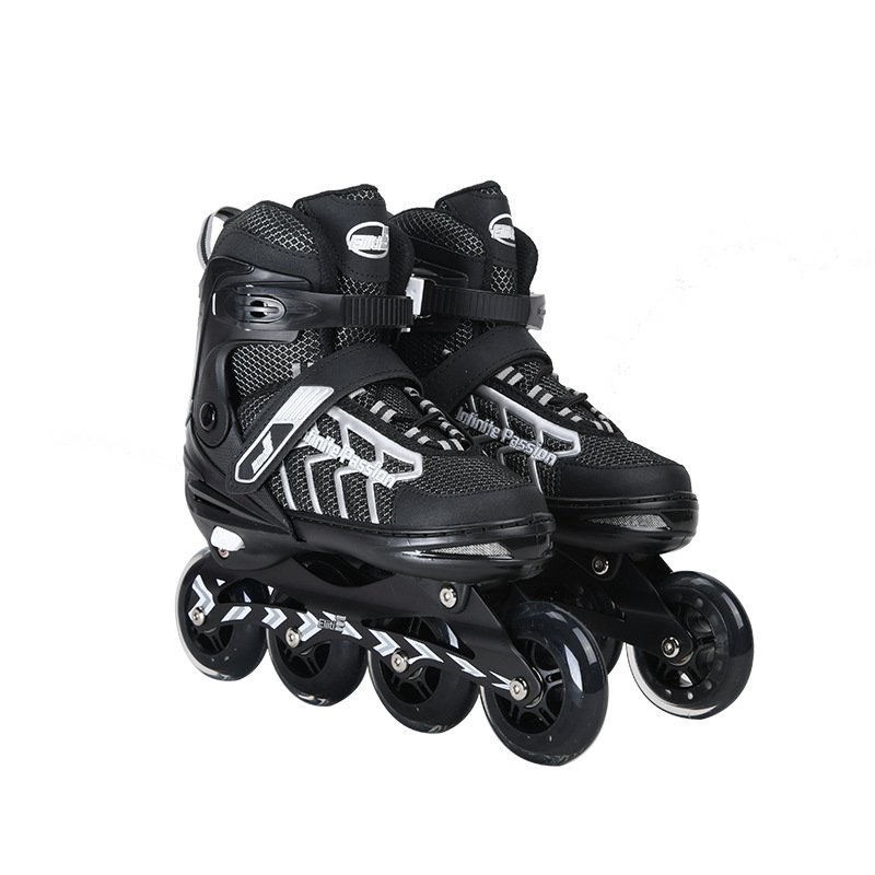 Flying eagles lined up a skating skating slipper with four wheels of skating skating for adult male and female beginners