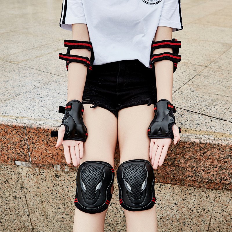 An adult with a thicker skater skateboard suit full of helmets for adult balancing bikes for knee protection