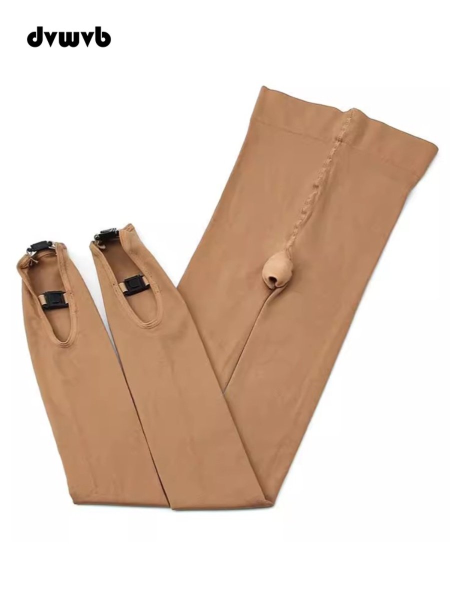 HALF A PACK OF VELVET VELVET-COLOURED SOCKS AND PANTY PANTS FOR THE COMPETITION