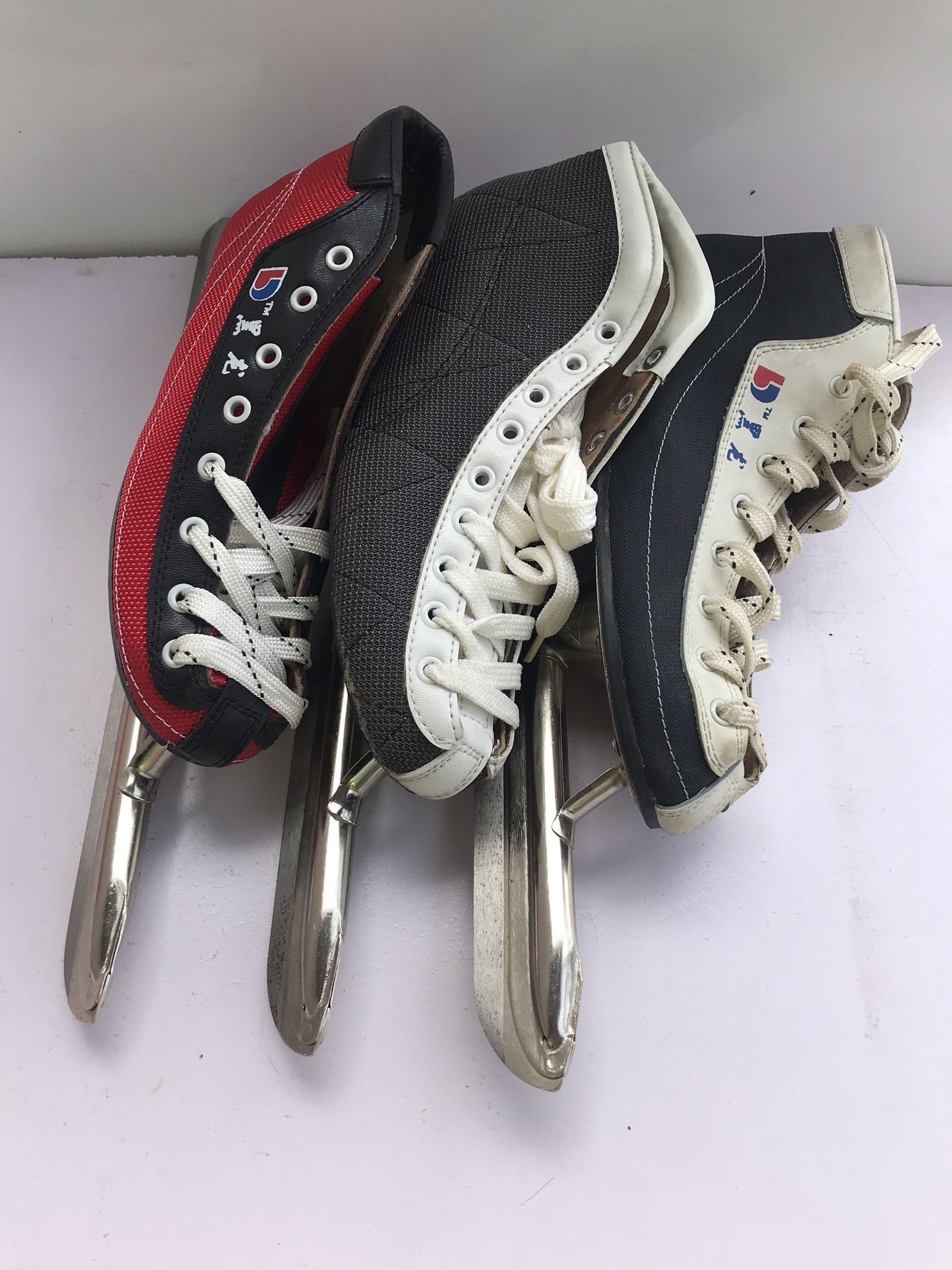 The old speed skates, skating skating skating shoes