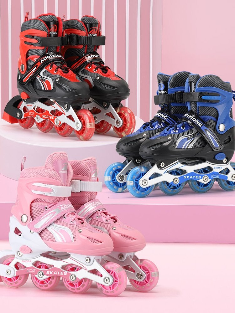 Roller skates children with a suite of 3-6-8-10 beginners, boys and girls, will be able to smooth out the glitter