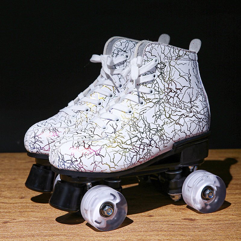 Short flash double skater adult flash four-wheeler roller skater mail