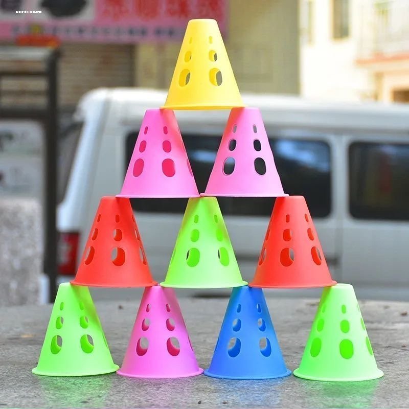 Roller piping and training cups of wind pedestal roadblock skating slipper barrier prop