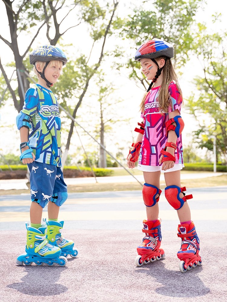 ROLLER SKATER GIRLS, BOYS AND GIRLS, ROLLER SKATER ROLLER SKATES, PROFESSIONAL BRANDED SKATES LD