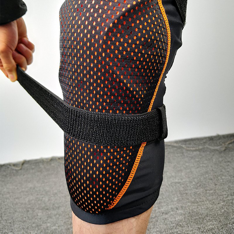 d ass-o-3 snow-protected elbow-protected skating mat-default-resistant crotch-defusing wheel-skating equipmentd30