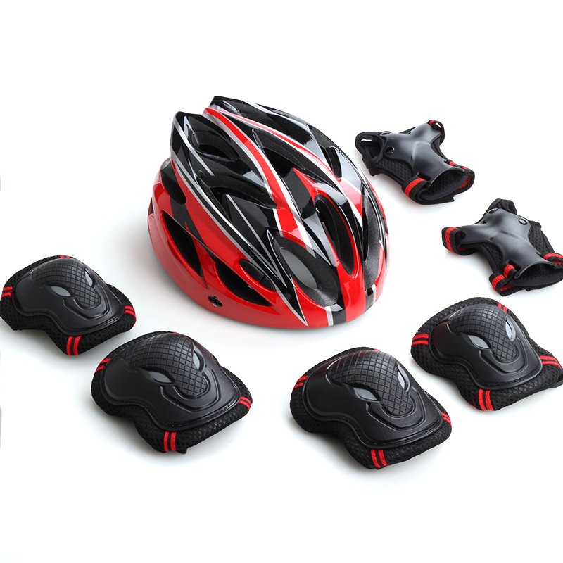 Skating gear with a thick set of knee-protected men and women skateboard skating skating balance bicycle helmets
