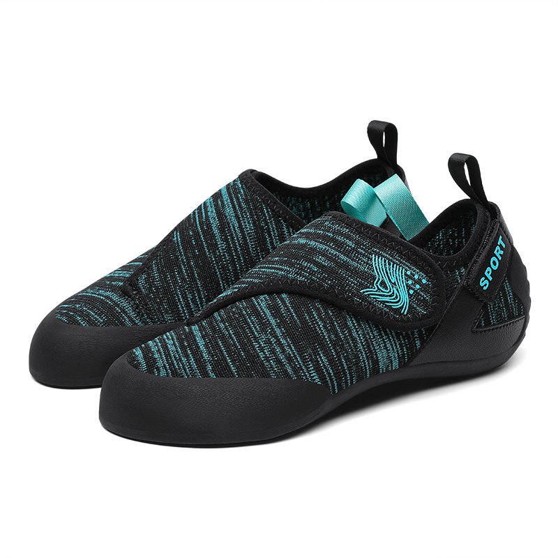 A new 2024 spring rock-climbing shoe-climbing child entry class