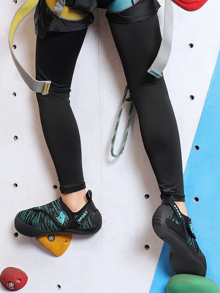 The first-school climber boy and the first-time climber girl in the house