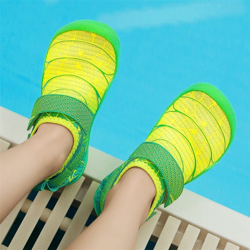 Integrated training of shoe-shoe jumper, shoe-shoe-sliding room-specific shoe-crawling girls in sports shoes