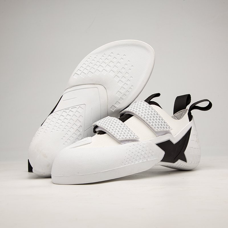 A new 2024 for professional beginners to train rock gallons to climb in the field of rock-crawling shoes to support them