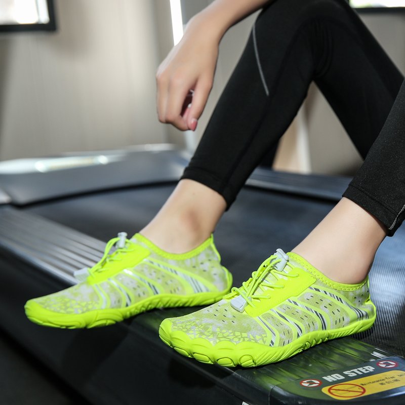 Indoor gym-shoe lovers run platy-yoga-shoe children jump ropes and ride-crawl shoes