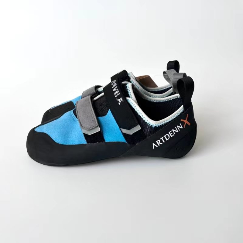 THE CLIMBX PRIMARY GLIDING SHOE IS THE SAME FOR MEN AND WOMEN