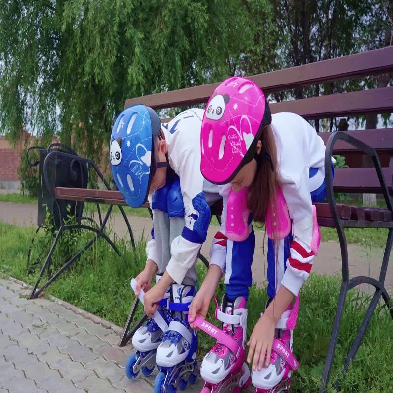 Diremo skater children with skating gears and skating skates for boys and girls