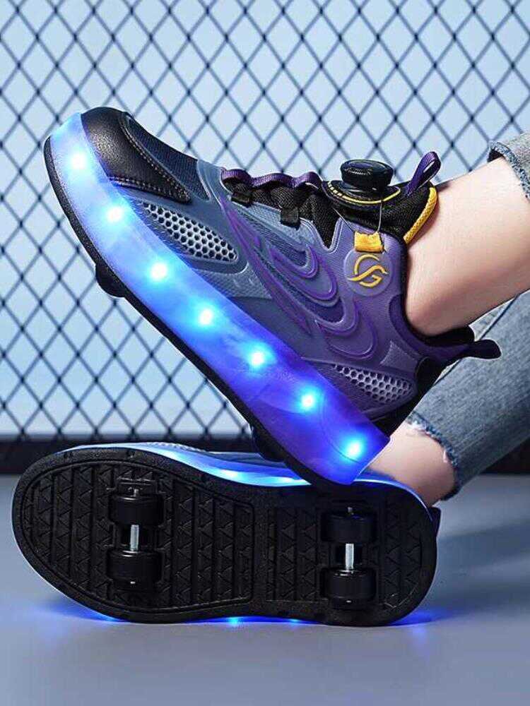 The network Lee Ning children's shoe-blowing boys are four-wheeled to shrink invisible skates 2024