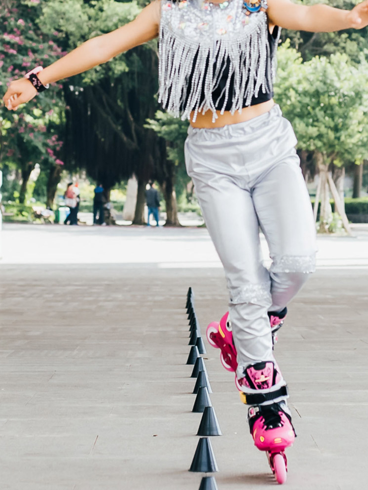 THE MUSIC SHOW RX2T, A KID'S FIRST-SCHOOL ROLLER SHOES, FLATS SHOES FOR A PROFESSIONAL KID SKATER