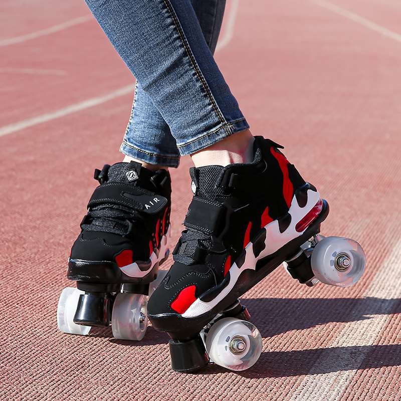 Black new Martin Boots and Skating Shoeboy Four Wheels for Adults and Men