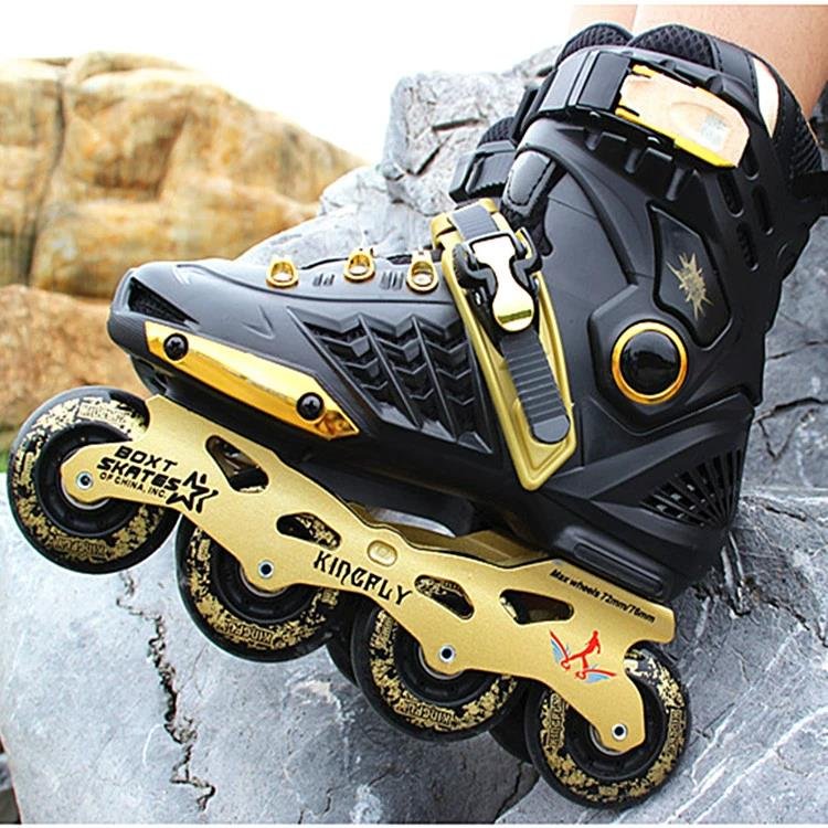 Decannon? A man and a woman in a roller skates can light up a child in a roller skates