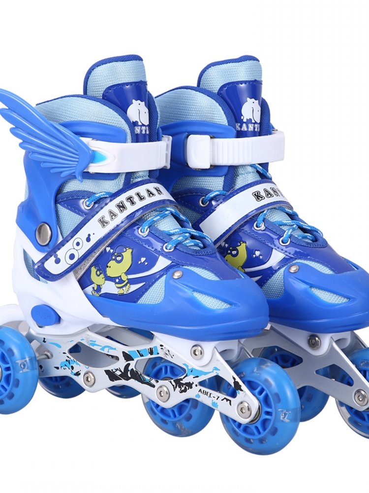 Decanonon? Three-legged juniors, four-wheeled skates, men and women