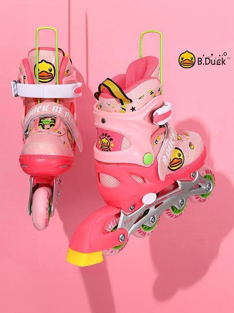 B. DUCK DUCK CHILDREN SKATES FULL OF BEGINNERS, BOYS AND GIRLS