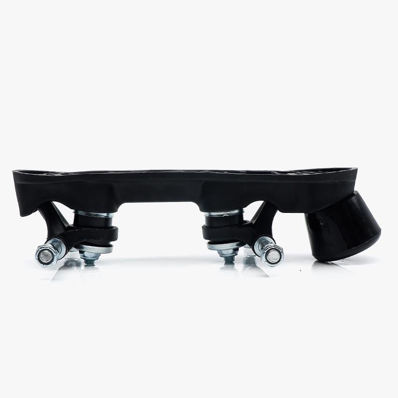 A four-wheel skating slipper for skating and skating for adult male and female skating