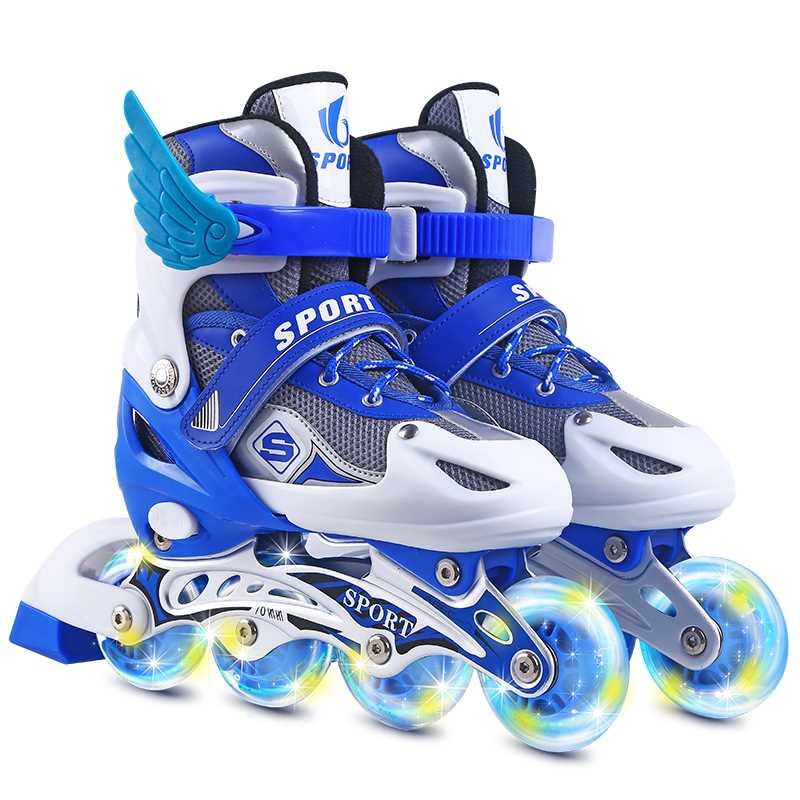 A cougar skating skating child full of starters, boys and girls skating shoes